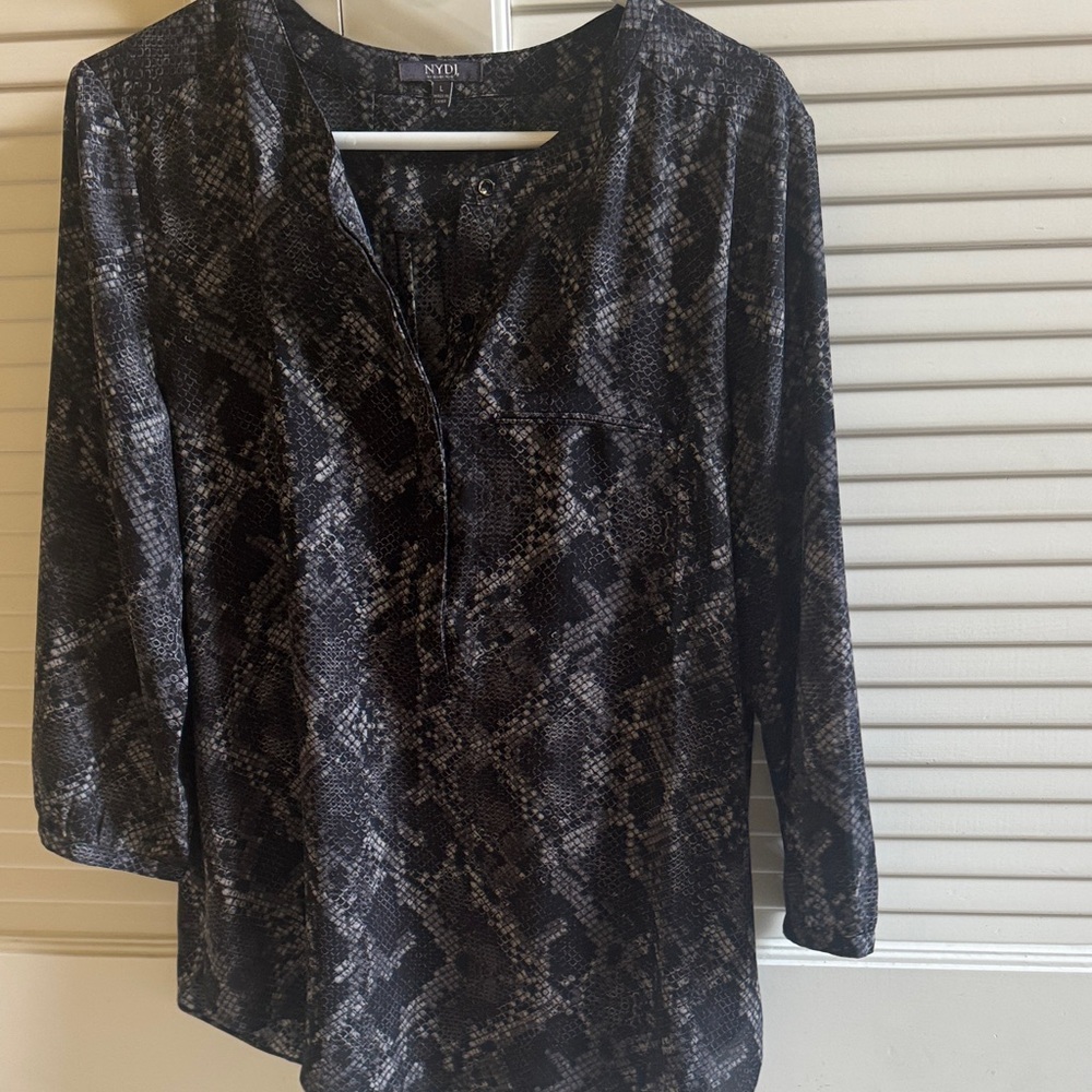 NYDJ Charcoal Snake Pattern Blouse